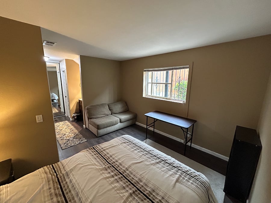 Furnished Finder property 702453_1 photo 3