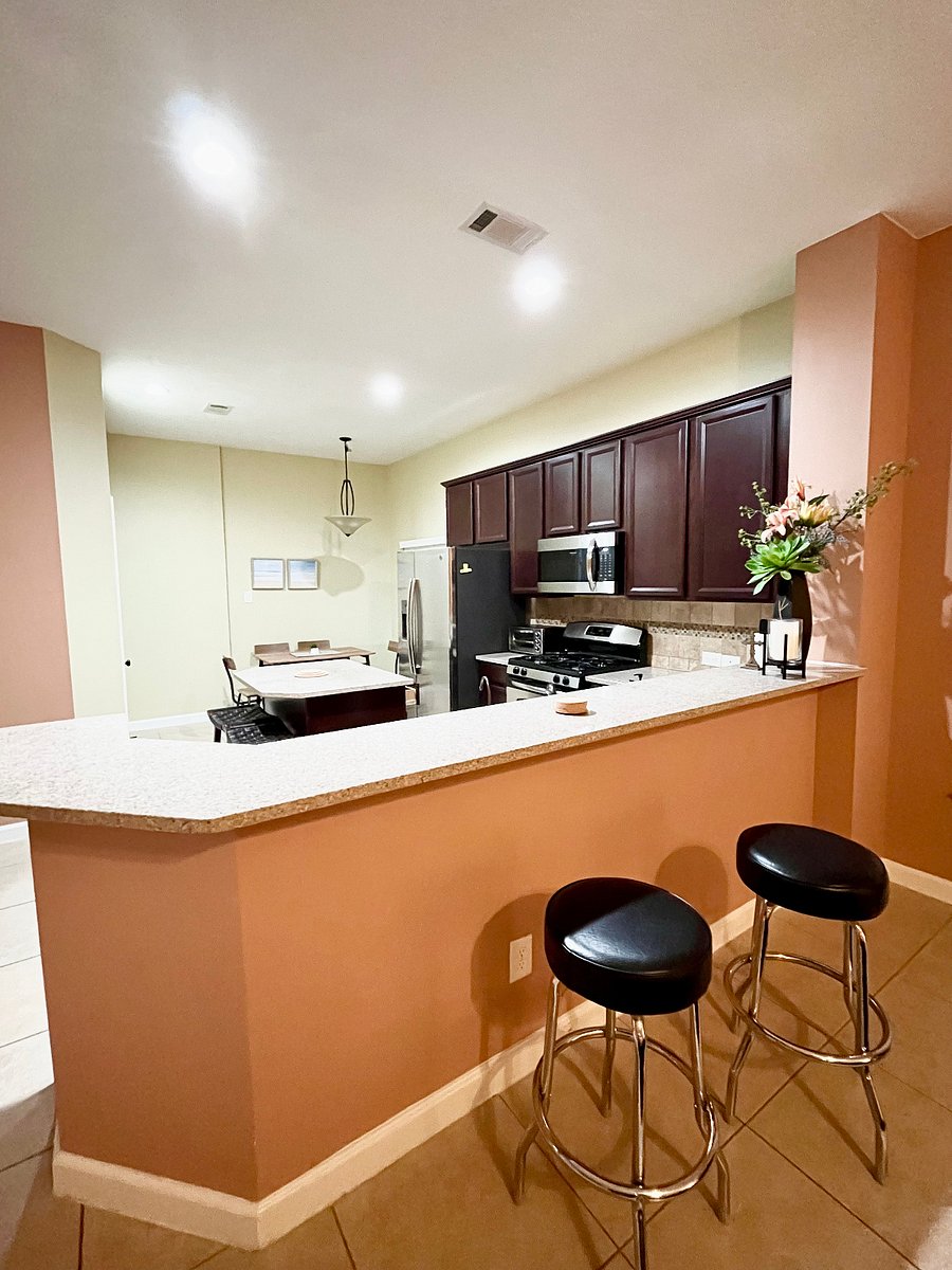 Furnished Finder property 702456_1 photo 3