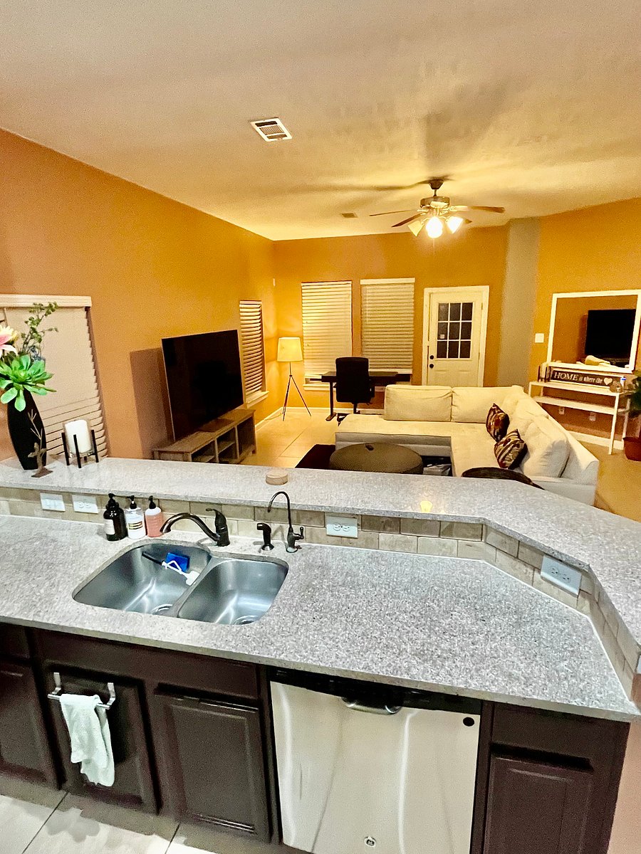Furnished Finder property 702456_1 photo 8