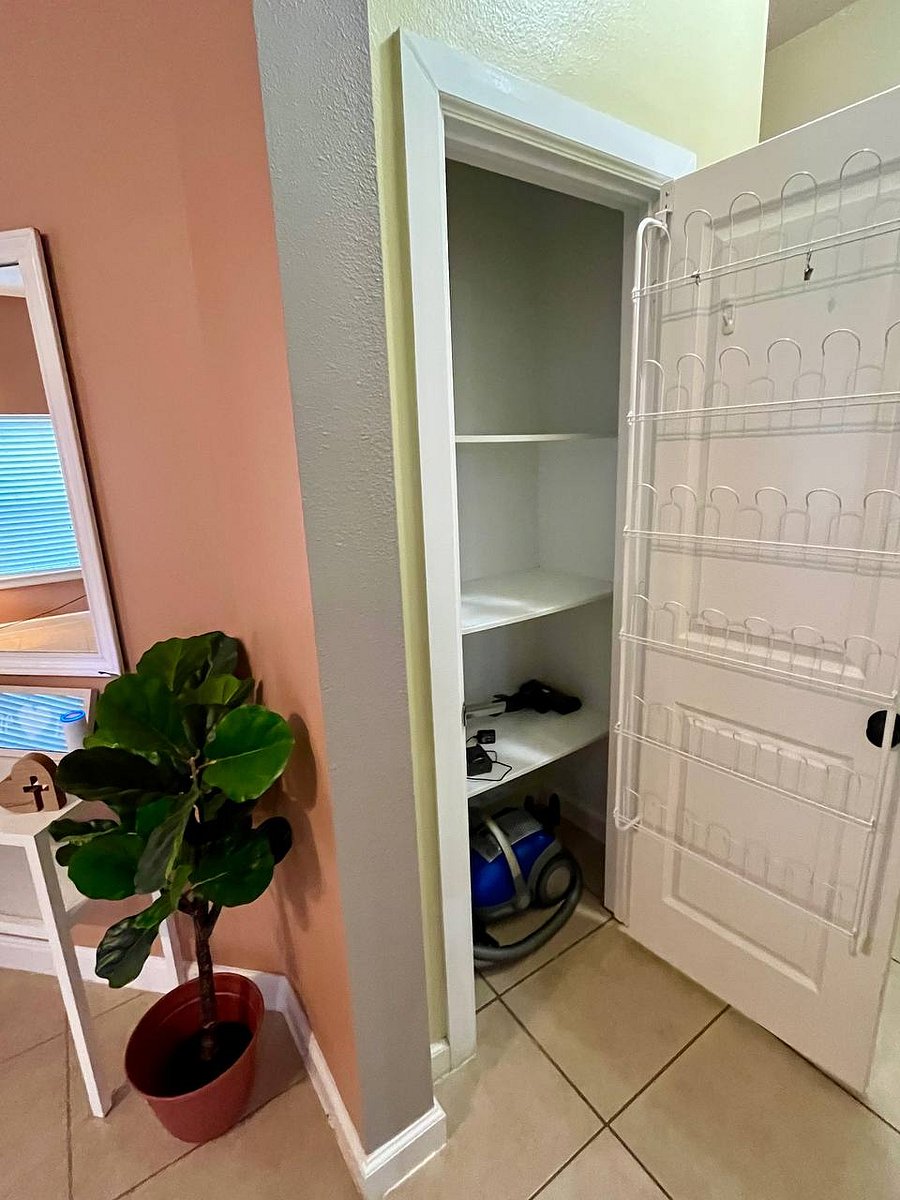Furnished Finder property 702456_1 photo 17