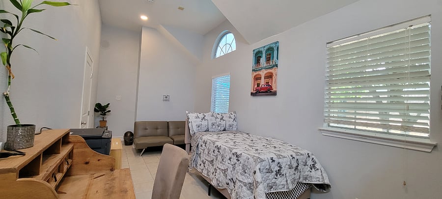 Furnished Finder property 702459_1 photo 26