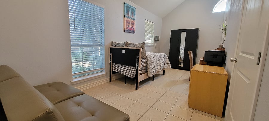 Furnished Finder property 702459_1 photo 27