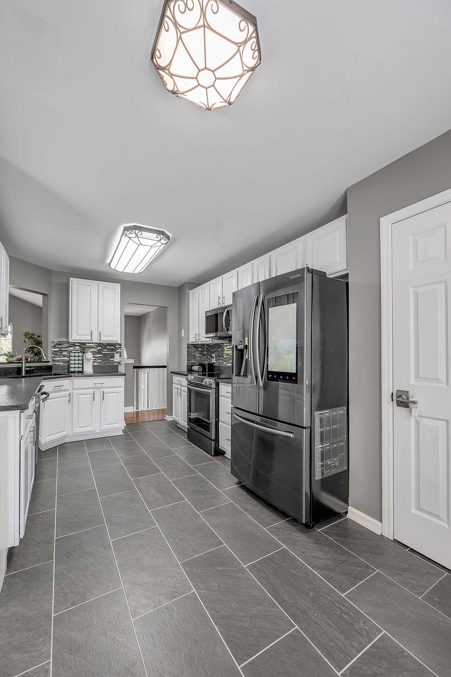 Furnished Finder property 702502_1 photo 6