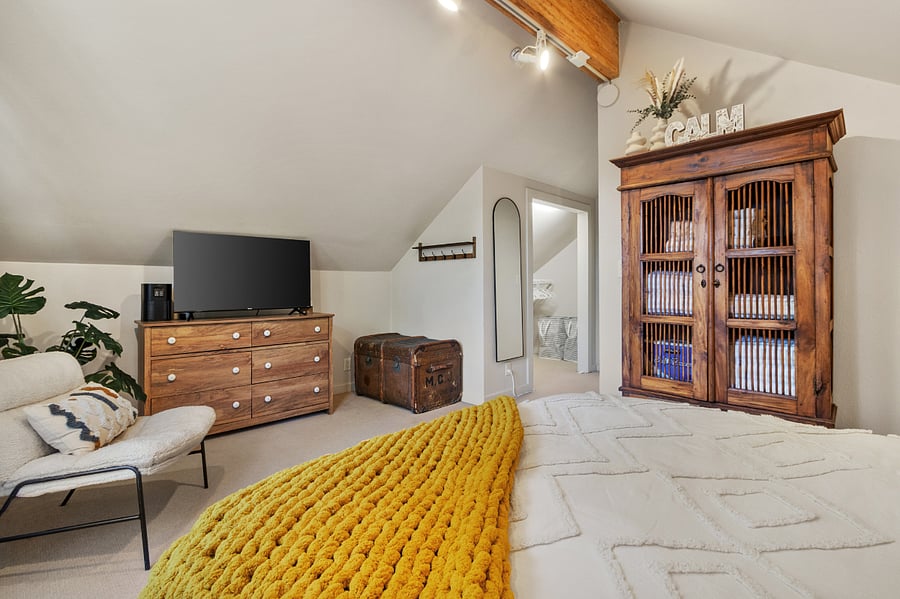 Large storage cabient for towels and other bathroom items and can be used for your clothing too