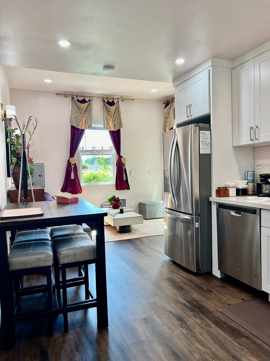 Furnished Finder property 702532_1 photo 8