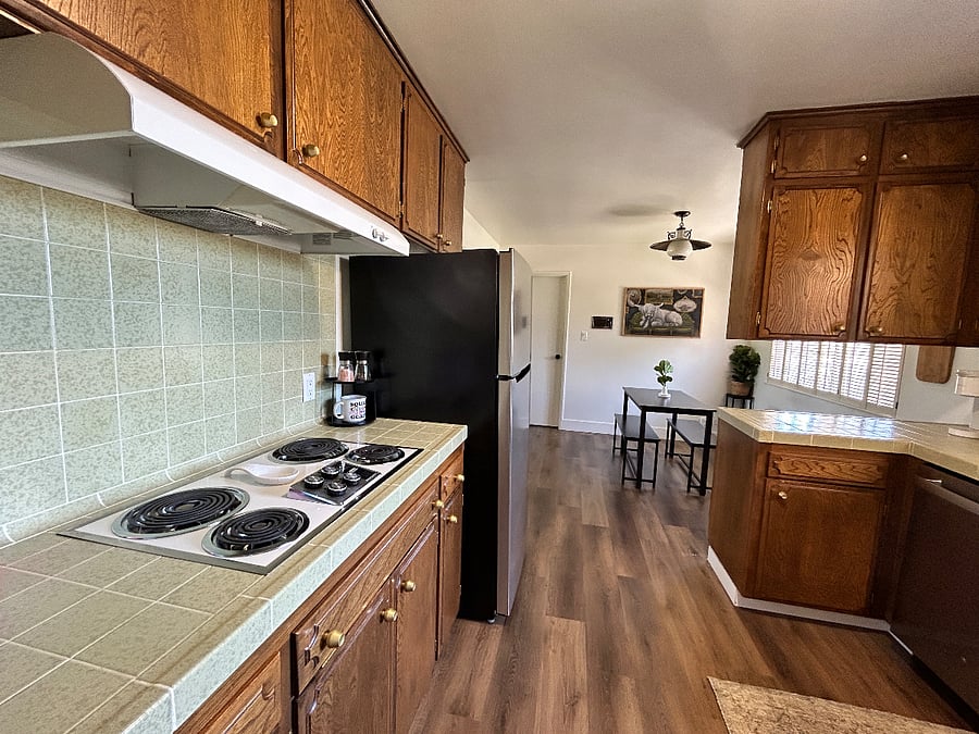 Furnished Finder property 702550_1 photo 6