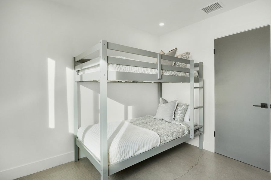 Furnished Finder property 702559_1 photo 31