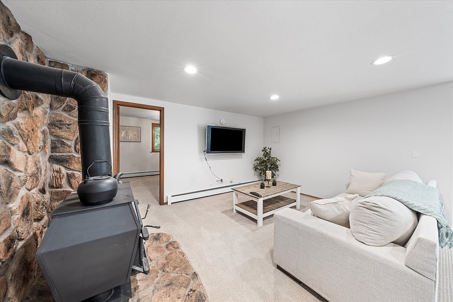 Furnished Finder property 702570_1 photo 16