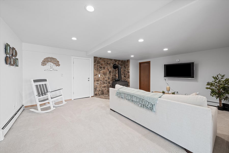 Furnished Finder property 702570_1 photo 15