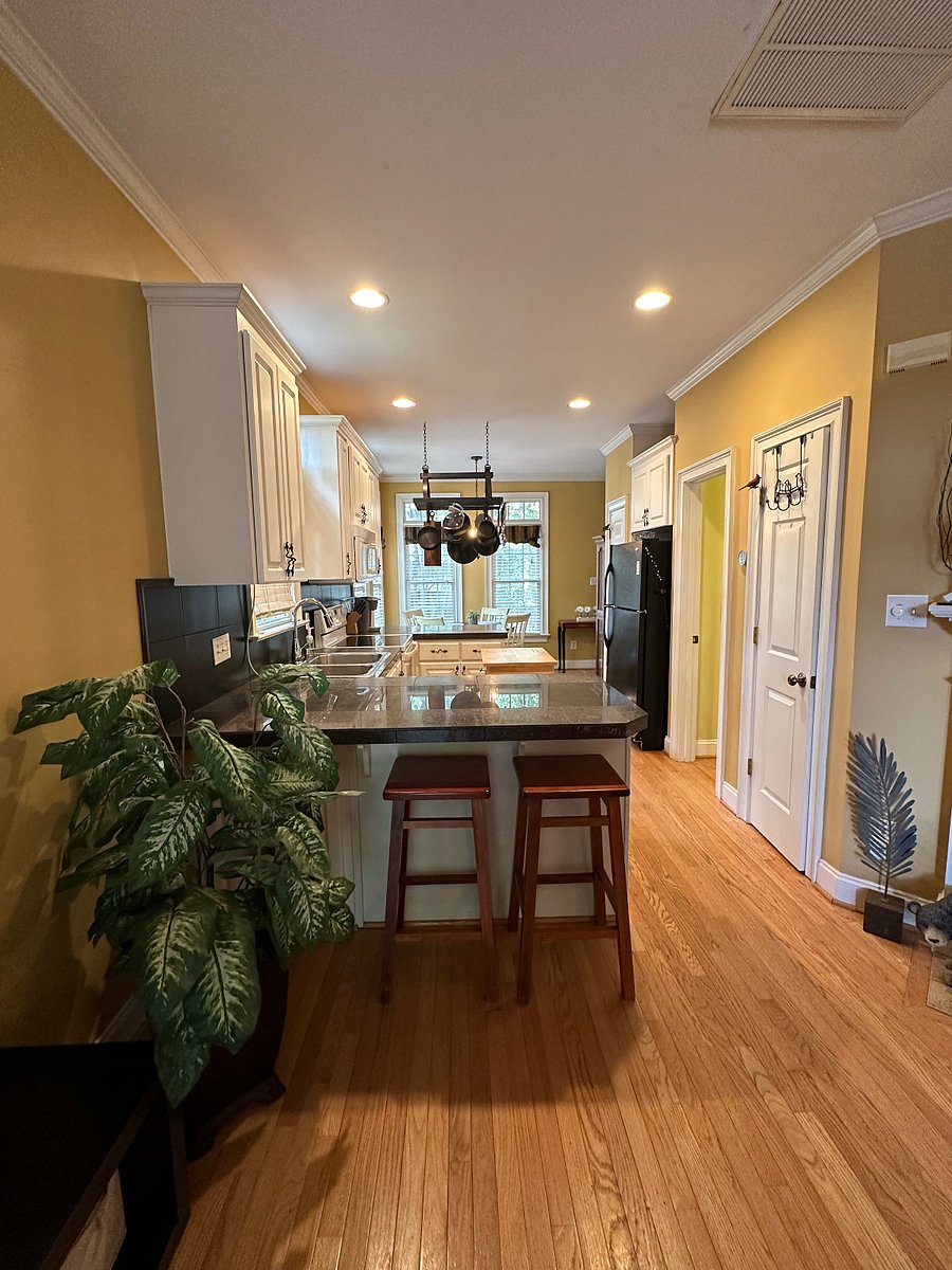 Furnished Finder property 702630_1 photo 10