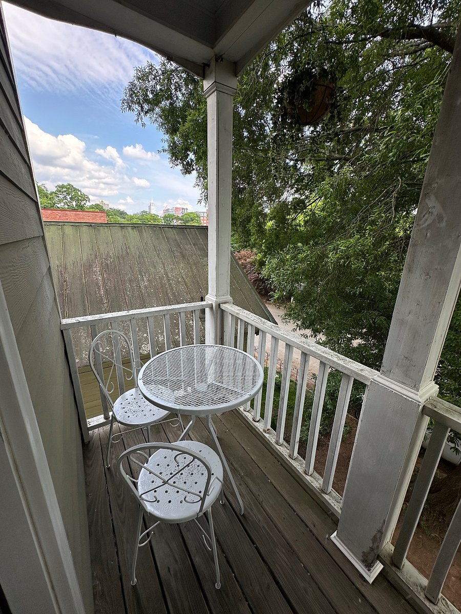 Furnished Finder property 702630_1 photo 18