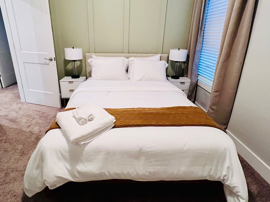Second Bedroom with Queen size bed and USB Lamps