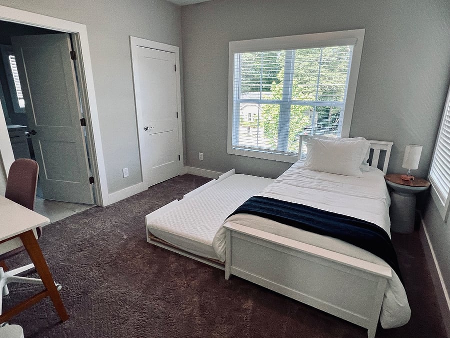 Pull out twin bed
