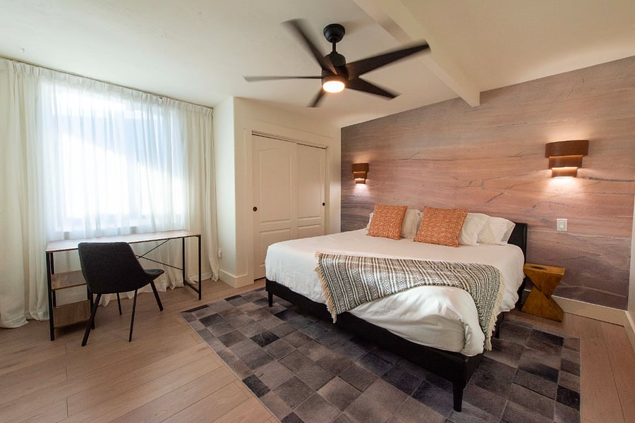 Bedroom 4 - King