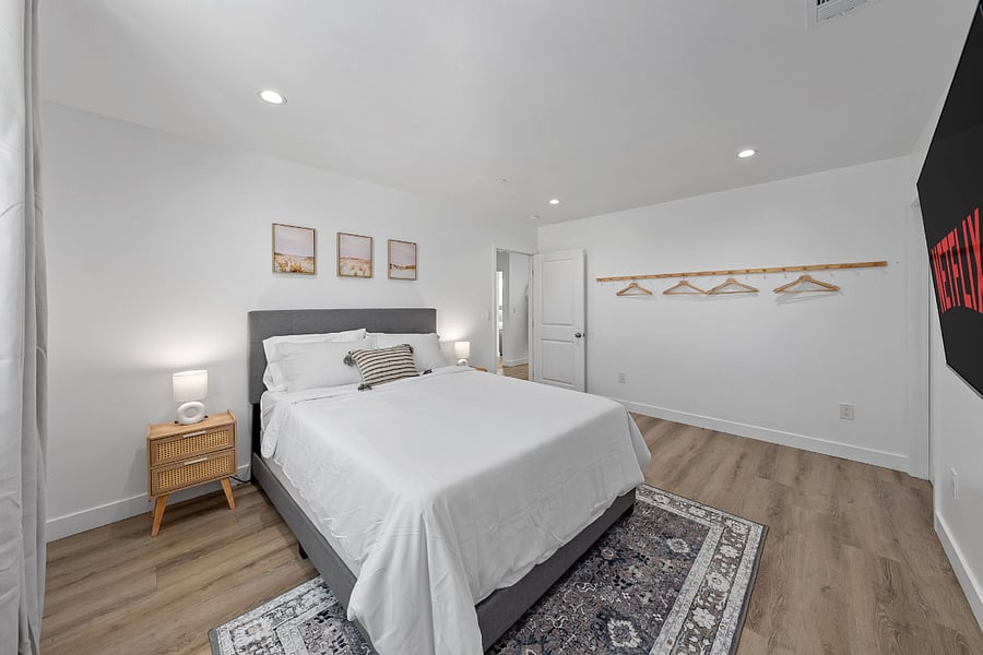 Furnished Finder property 702808_1 photo 31
