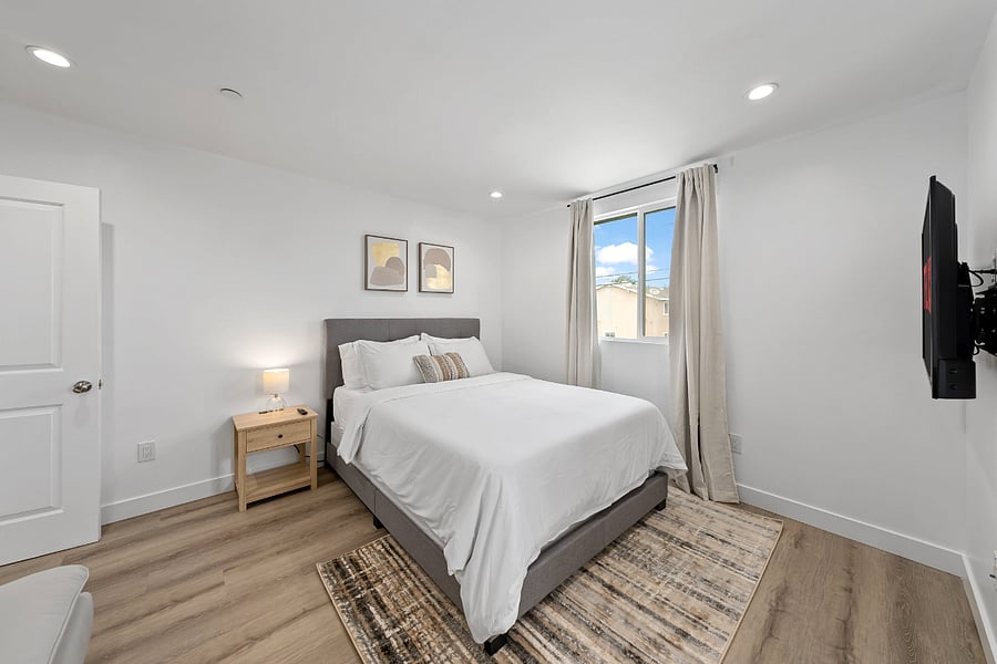 Furnished Finder property 702808_1 photo 38