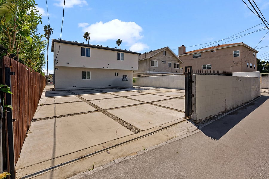 Furnished Finder property 702808_1 photo 47