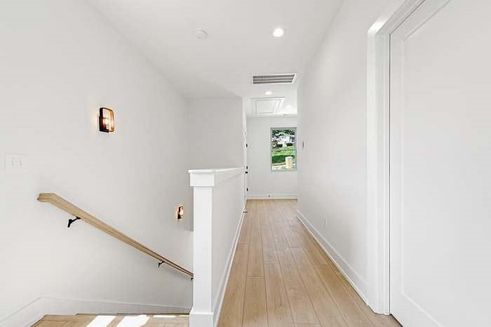 Furnished Finder property 702827_1 photo 23