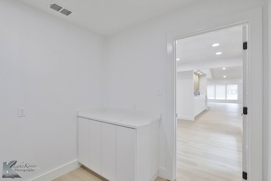 Furnished Finder property 702854_1 photo 9