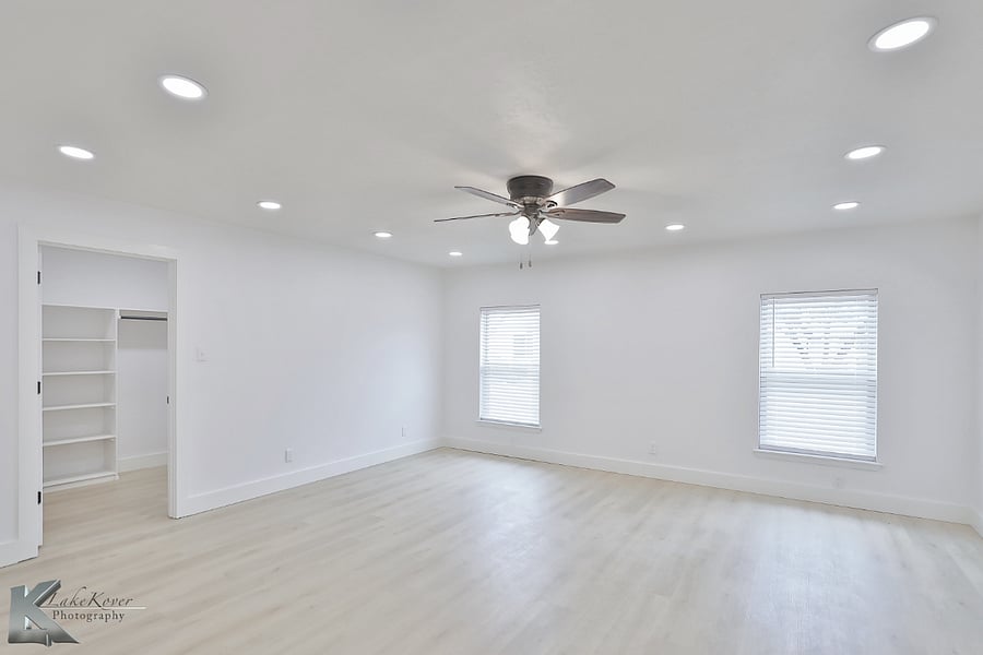 Furnished Finder property 702854_1 photo 18