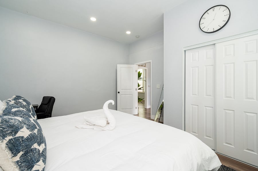 Furnished Finder property 702878_1 photo 4