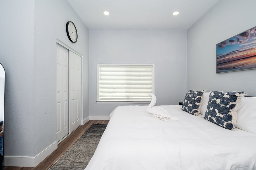 Furnished Finder property 702878_1 photo 7