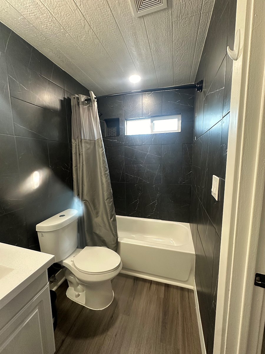 Fully renovated master bathroom.  With all new bathroom fixtures. 