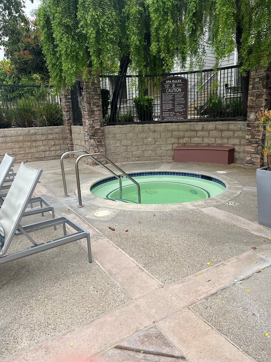 Furnished Finder property 702972_1 photo 7