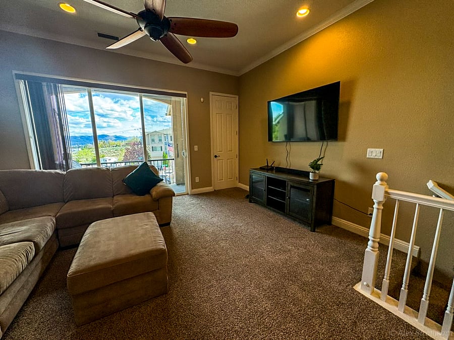 Furnished Finder property 702992_1 photo 3