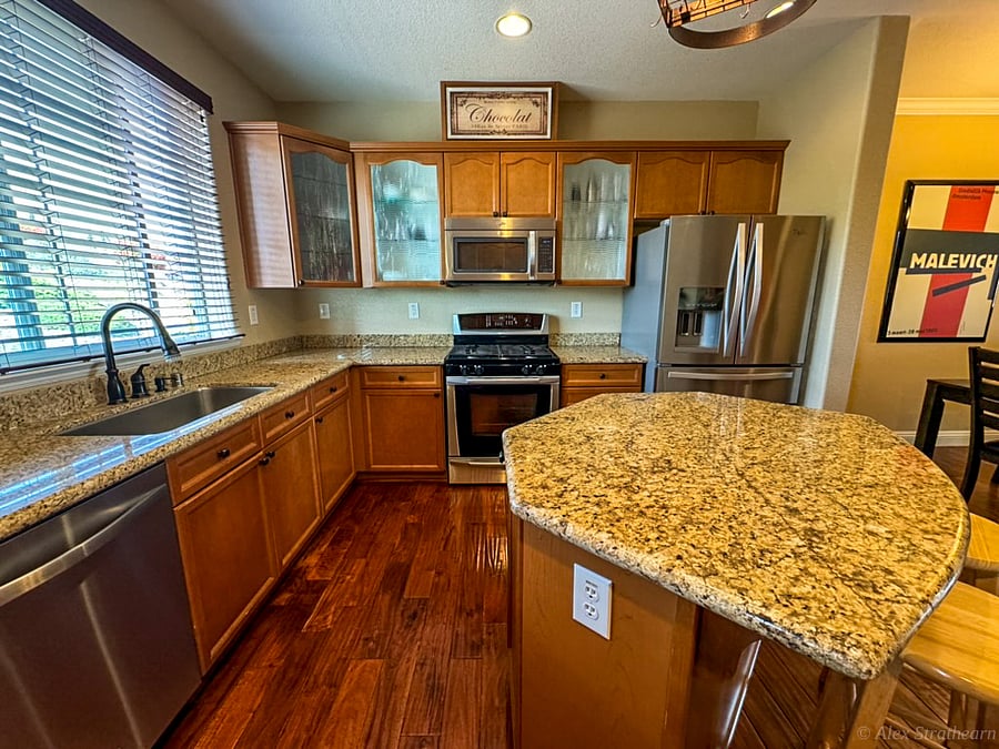 Furnished Finder property 702992_1 photo 4