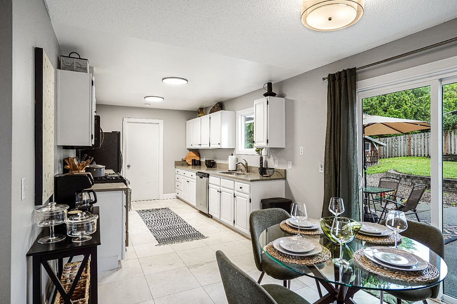 Furnished Finder property 703087_1 photo 11