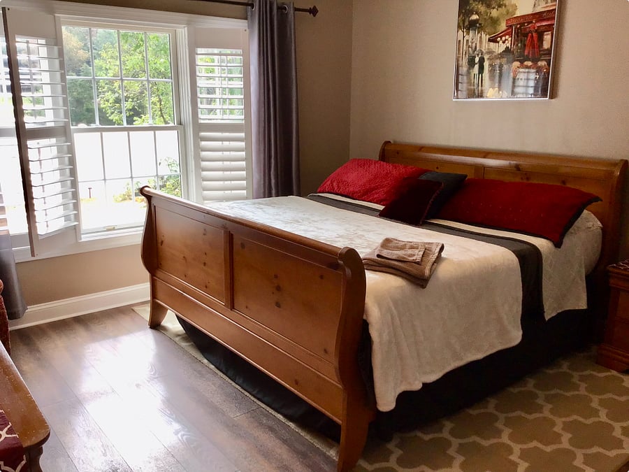 Comfy king sleigh bed. The mattress is very comfortable.