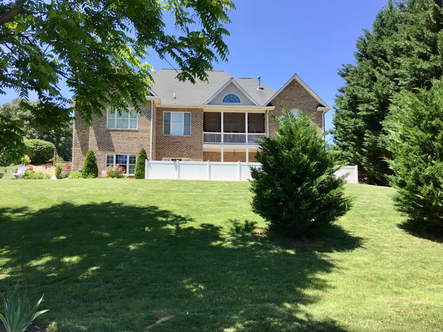 Another shot of the backyard and house.