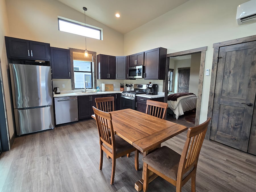 Furnished Finder property 703192_2 photo 5