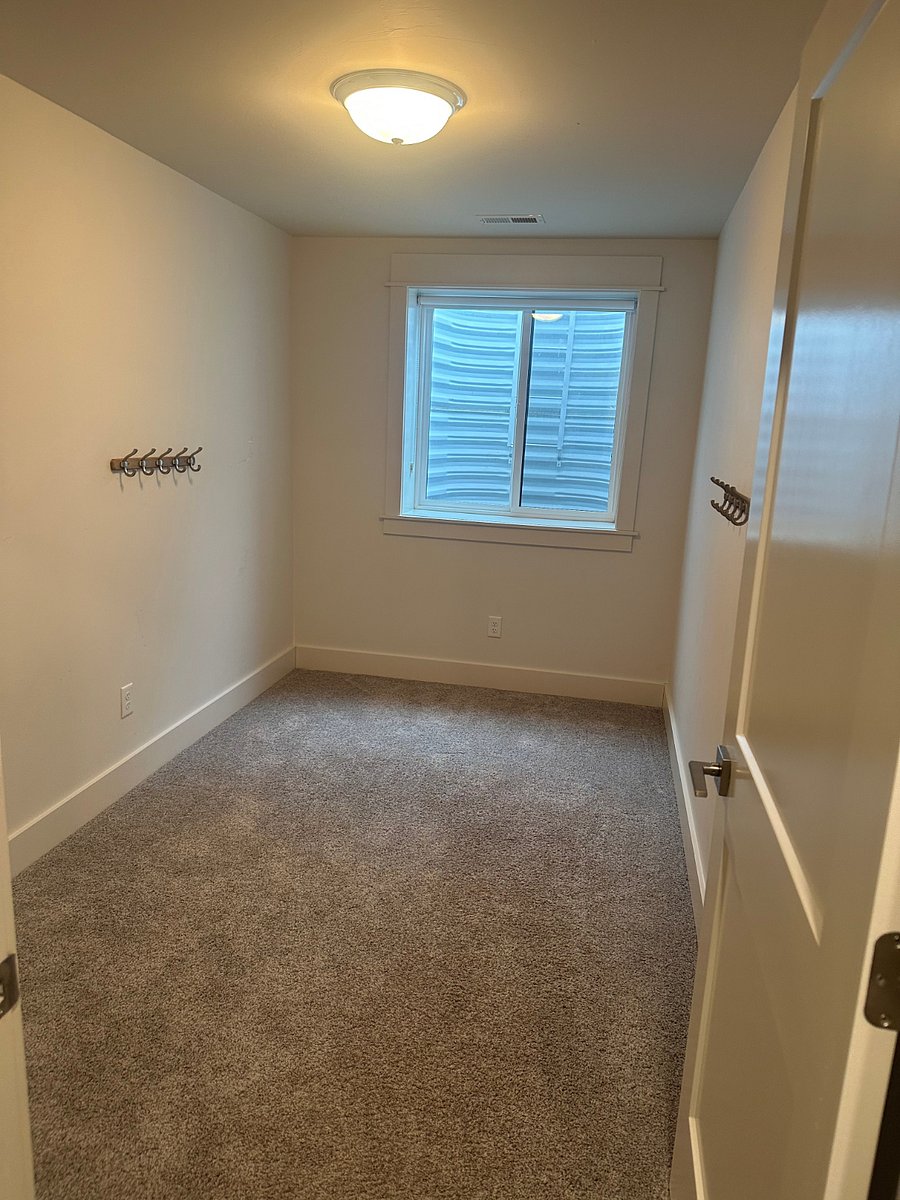 Furnished Finder property 703200_1 photo 6