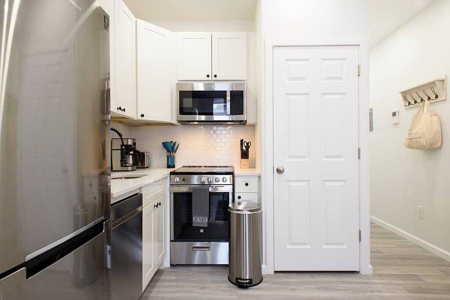 Furnished Finder property 703250_21 photo 6