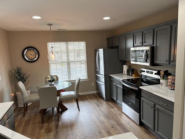 Furnished Finder property 703264_1 photo 3