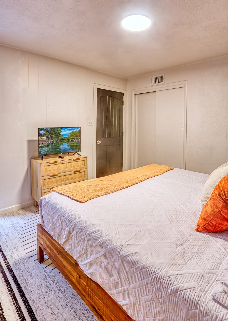 Furnished Finder property 703286_1 photo 1