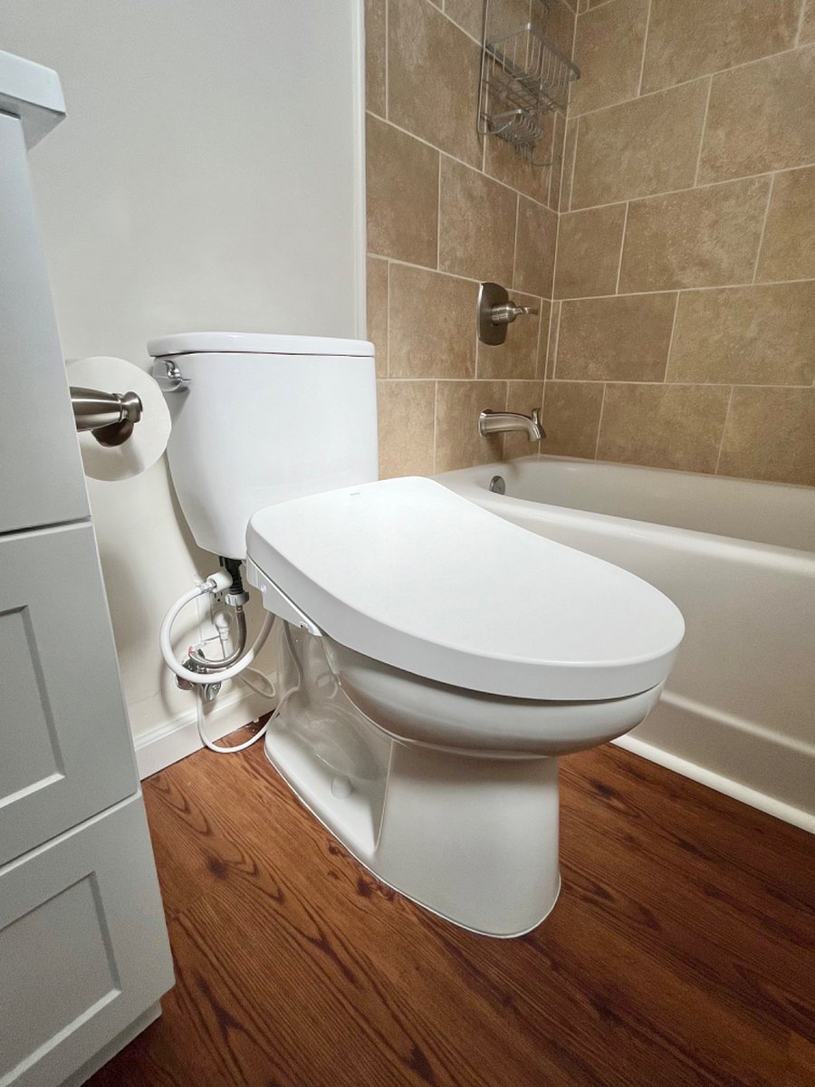 Master Bath w/ Toto Bidet Toilet Seat
