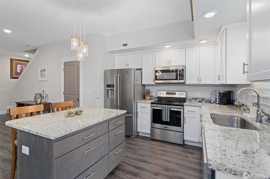 Furnished Finder property 703448_1 photo 2