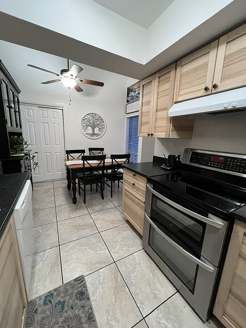 Furnished Finder property 703450_1 photo 6