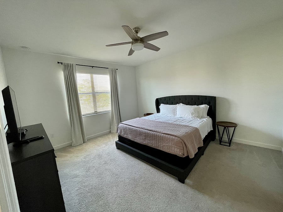 Master Bedroom, King Bed
