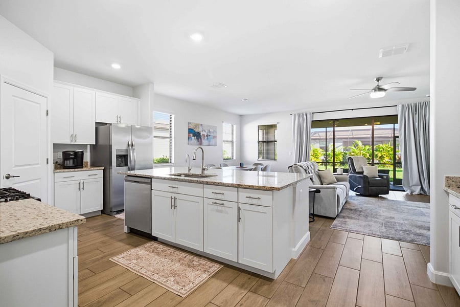 Open Kitchen/Dining