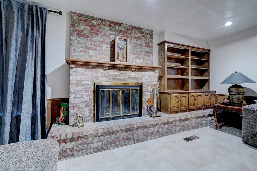 Nice fireplace for the fall and winter months. Must provide your own wood and keep the fireplace clean. Failure to clean there is a $25.00 cleaning fee. 