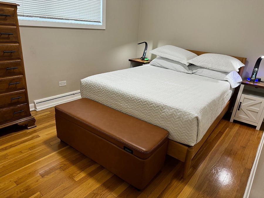 MIDDLE ROOM W/ ALL NEW FULL BED
12" MEMORY FOAM MATTRESS, PROTECTOR, BEDDINGS