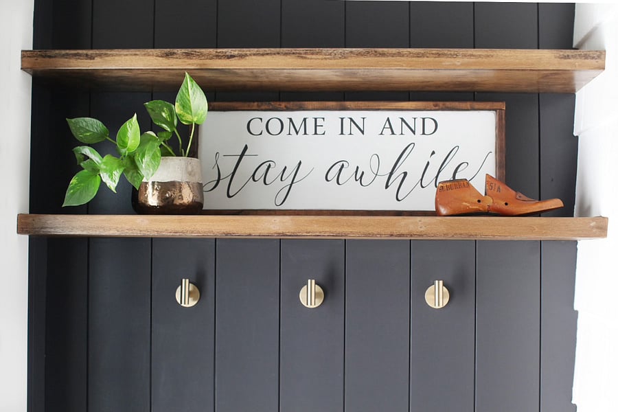 Come in and stay awhile. Arches Cottage can't wait to host you!