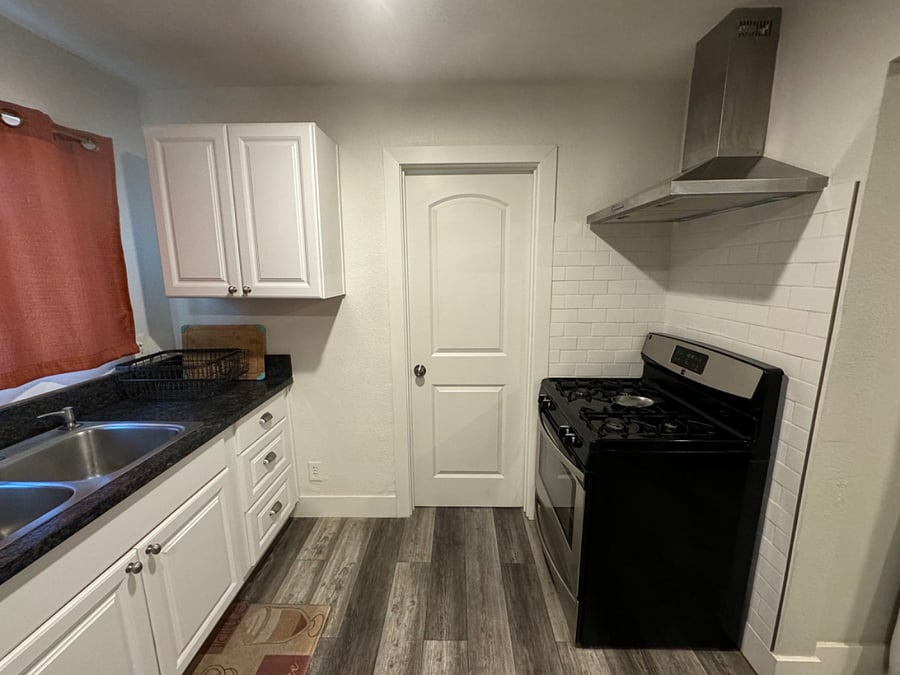 Furnished Finder property 703580_1 photo 9