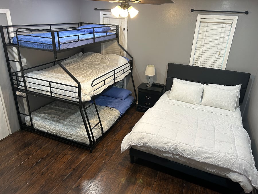 Furnished Finder property 703642_1 photo 26