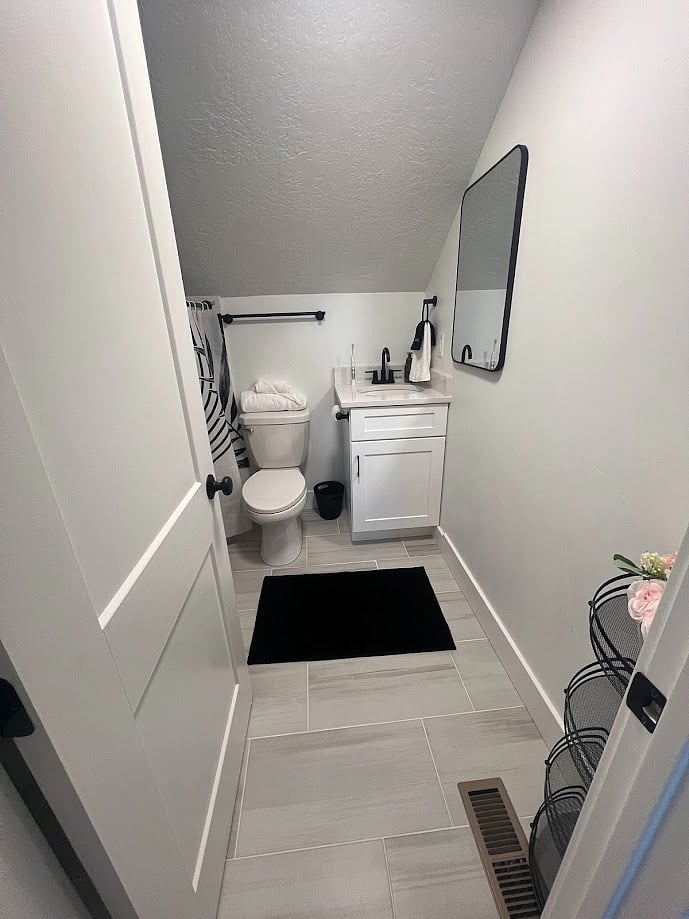 Bathroom 2 (in Primary Suite)