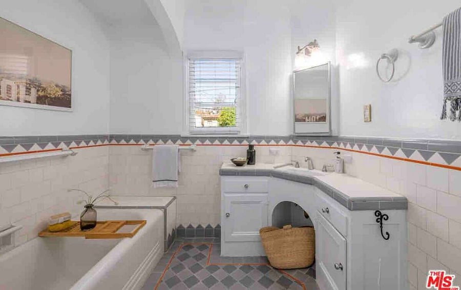 Furnished Finder property 703720_1 photo 7